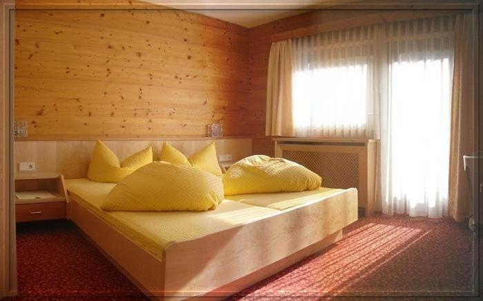 Pension Kristall Neustift im Stubaital Exterior foto
