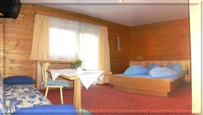Pension Kristall Neustift im Stubaital Zimmer foto