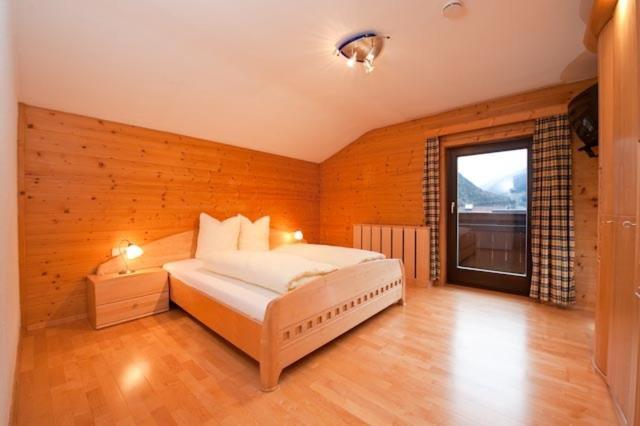Pension Kristall Neustift im Stubaital Zimmer foto